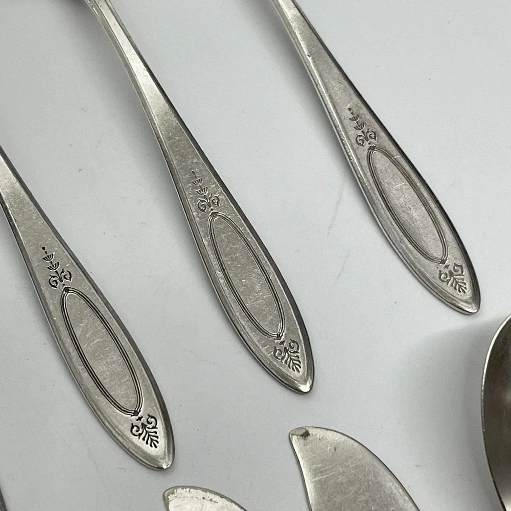 Vintage 1917 Oneida Community Plate Adam Pattern Flatware Silverware Set of 14